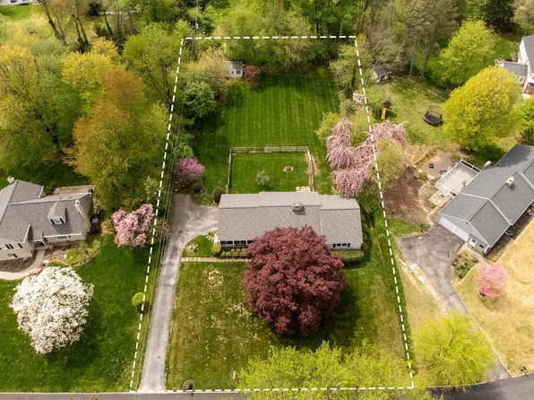1247 Thomas Rd, Wayne, PA 19087