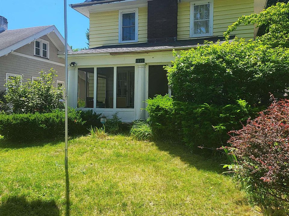 1st image of 1119 Blaine Ave