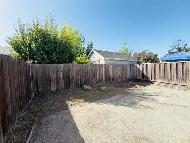 723 Redwood Ave #723 — Photo 21