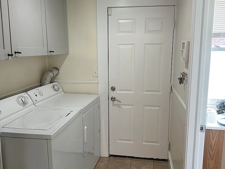 1183 Highland St — Photo 10