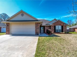 923 Tilghman Dr, Chandler, OK 74834