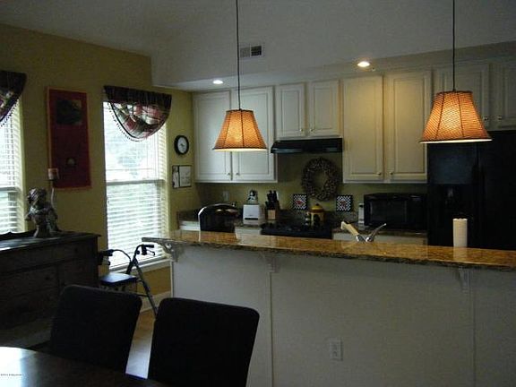 5th image of 2001 Lancashire Ave Unit 304