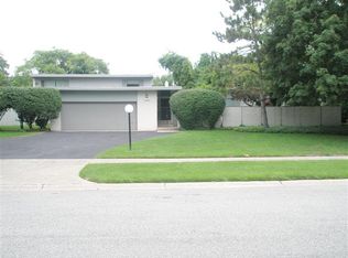 1901 Mirmar Ln, Munster, IN 46321