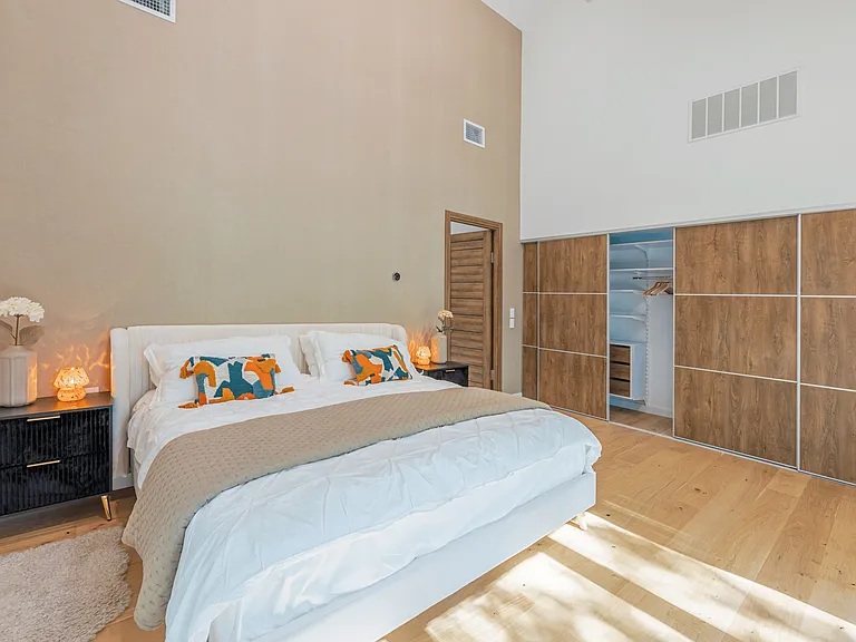 2806 Geronimo Trl — Photo 23