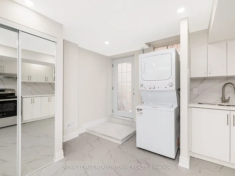 1603 Hume Way #BASEMENT — Photo 5