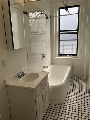 Rented by Silverstreet RE LLC | media 26