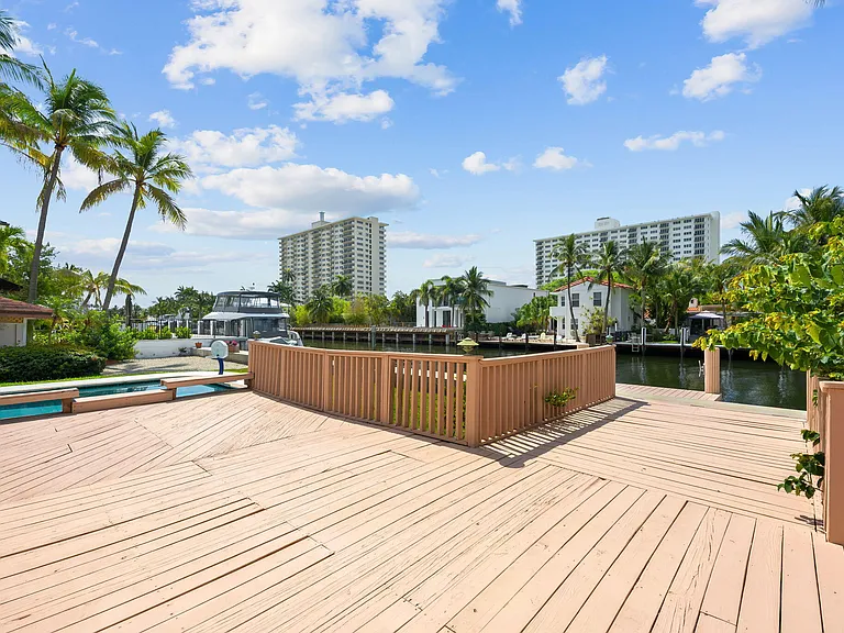 2400 Delmar Pl — Photo 36