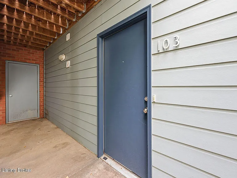 2745 Grinstead Dr #103 — Photo 25