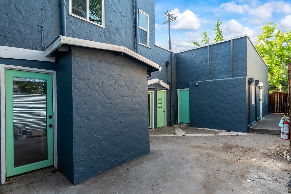 1235 Stanford Avenue - 1235 Stanford Ave, Unit A — Photo 4