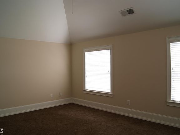 3rd image of 425 Grandiflora Dr