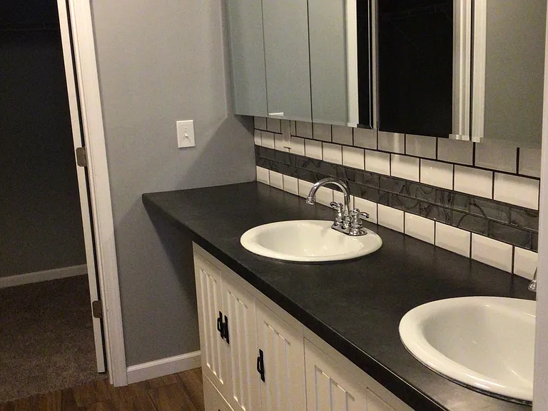 719 S Main St — Photo 6