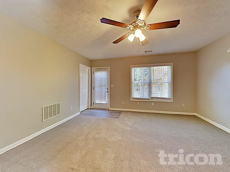 806 Board Walk Ct — Photo 6
