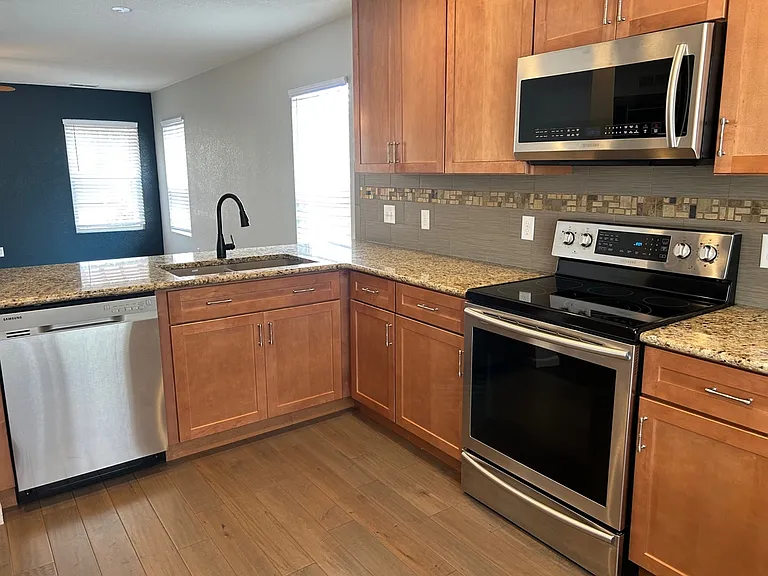 526 Plowman Way — Photo 7