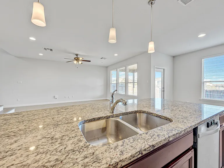 3618 Kennedy Grace Ln — Photo 24