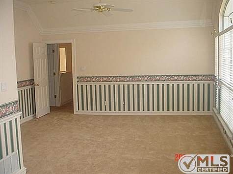5th image of 621 Lochngreen Trl