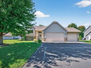 20194 Farnham Ave N, Forest Lake, MN 55025