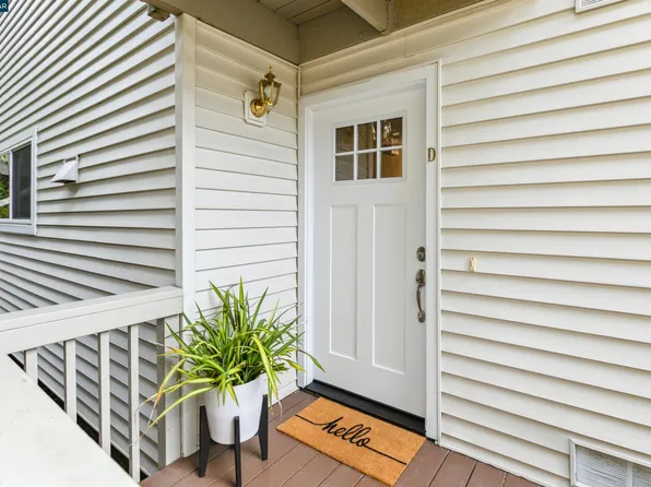 128 Ascot Ct APT D, Moraga, CA 94556