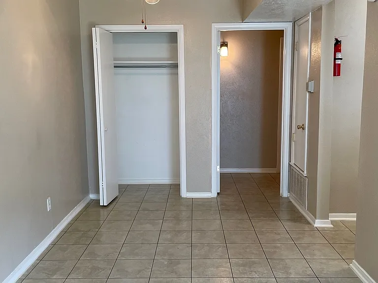 Tara Apartments — Photo 42