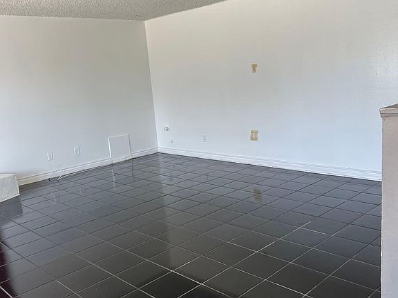 5th image of 2528 Yorkshire Way APT 2