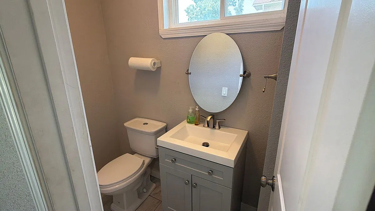 4 bed, 3.0 bath, 2768 sqft, $2,300 — Photo 4