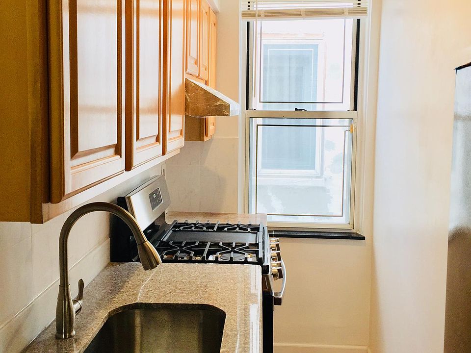 Brand new kitchen with side window