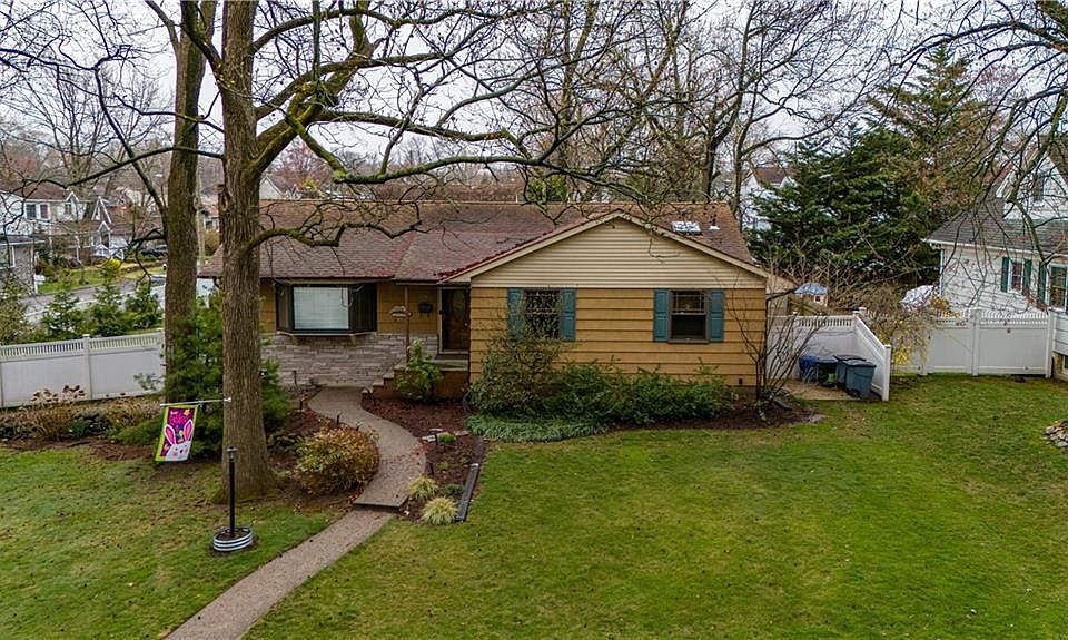 1st image of 214 Dewey Ave