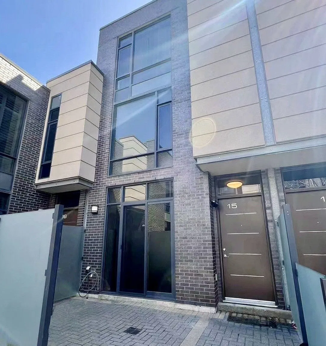 4 bed, $3,700 — Photo 1