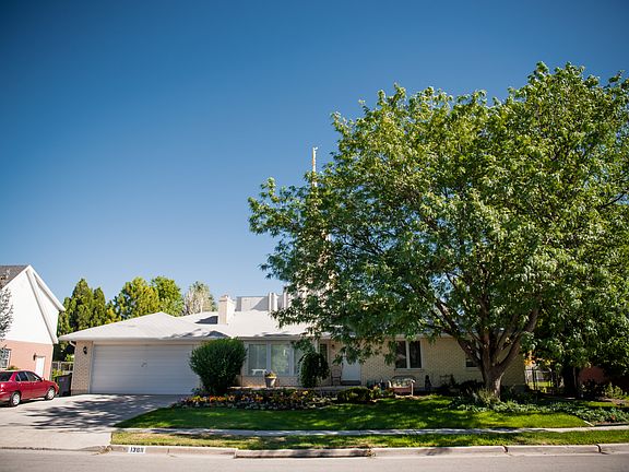 2nd image of 1388 Yworry Ln