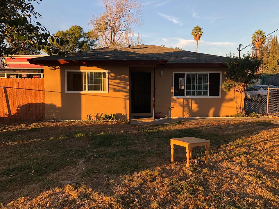 2nd image of 10587 Jurupa Rd
