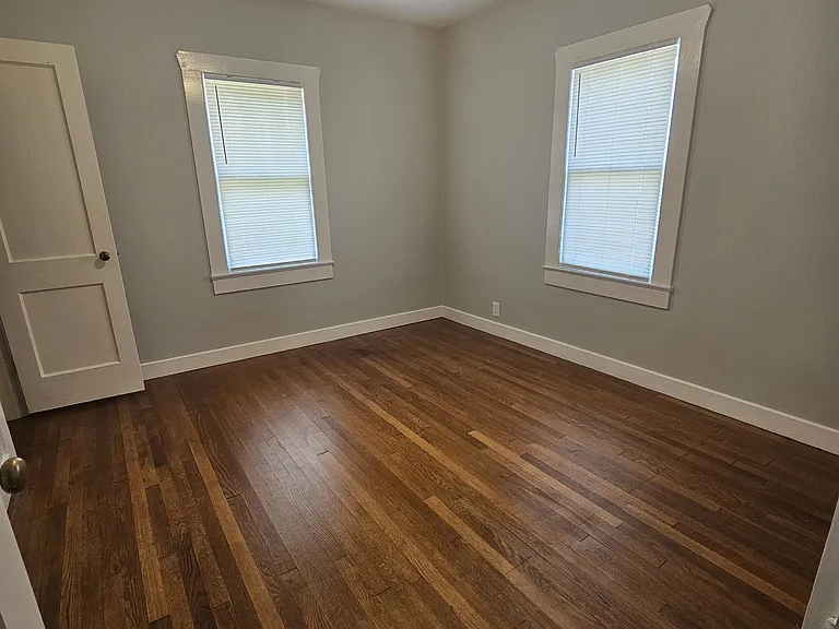 1060 Mulberry St — Photo 16