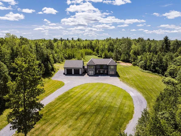 36 Drew Lane, Newport, ME 04953