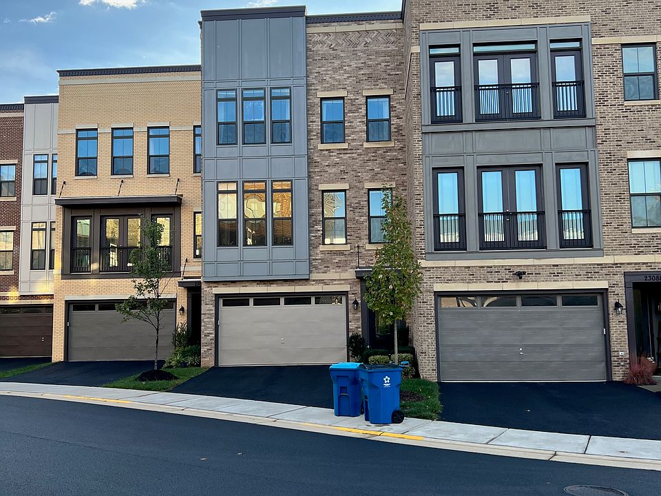 1st image of 23086 Sullivans Cove Sq