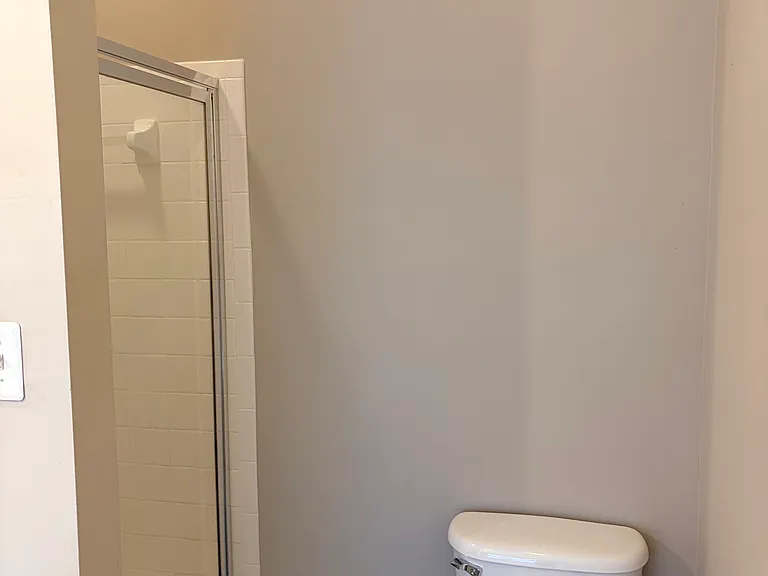 21784 Oakville Ter — Photo 16