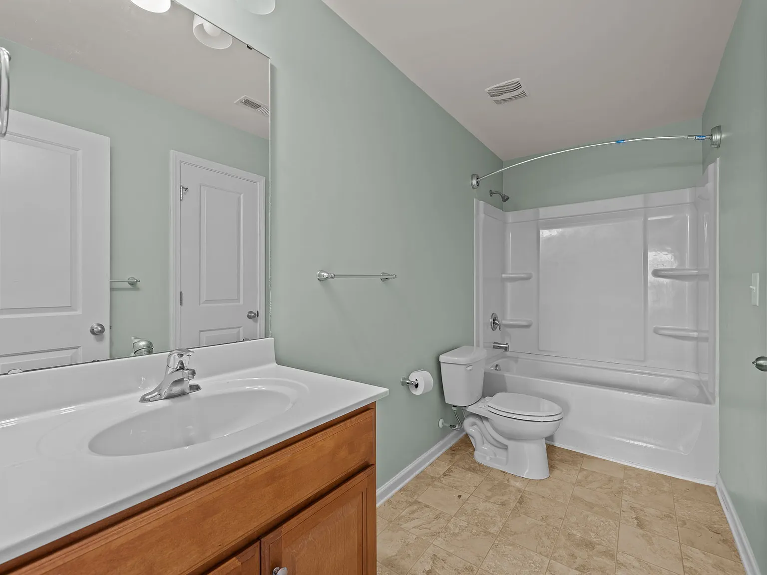 305 Frida Road - 1 — Photo 3