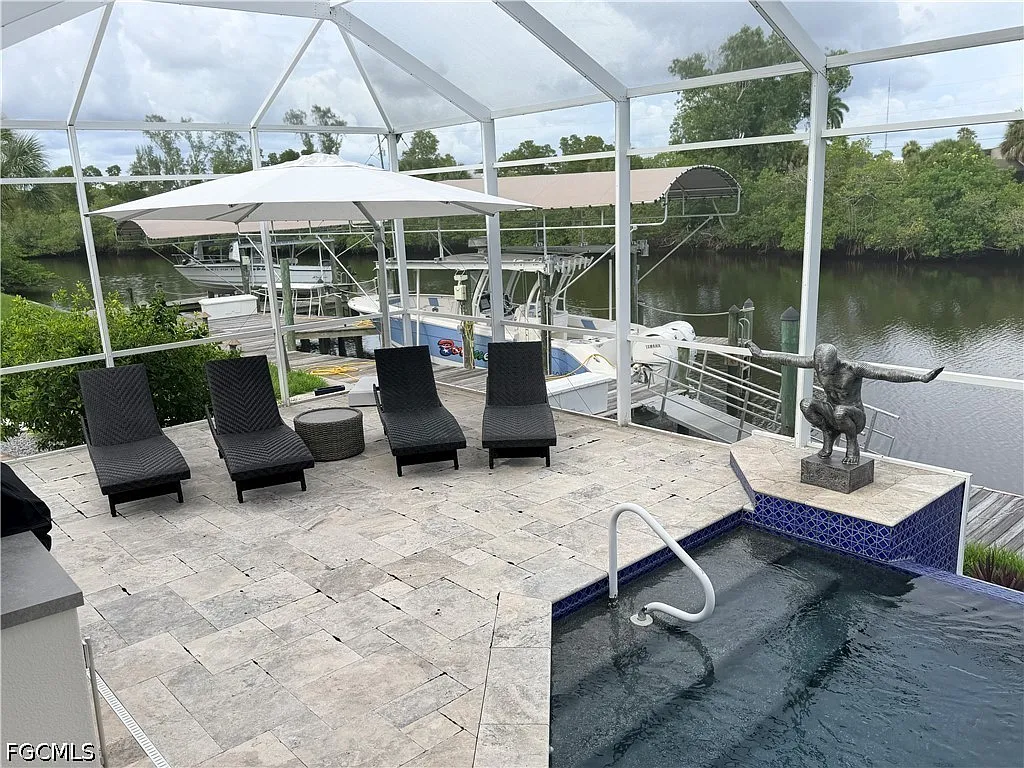 3 bed, 2.0 bath, 1550 sqft, $8,500 — Photo 4