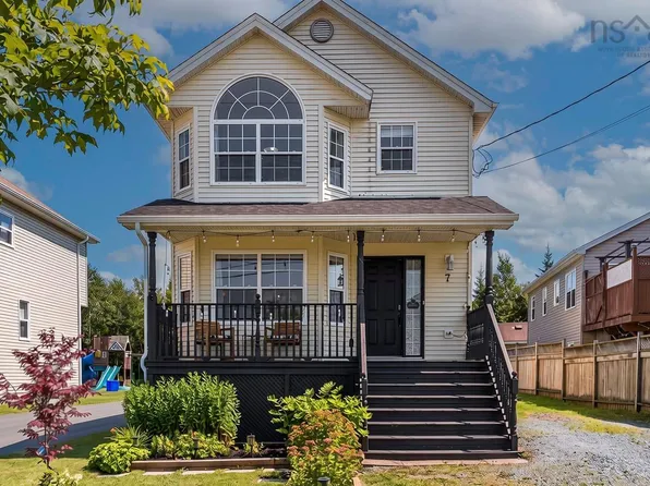 7 Atikian Dr, Eastern Passage, NS B3G 1S8