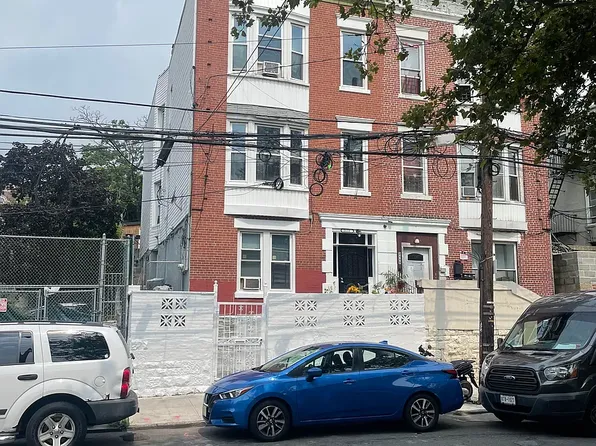 2115 Clinton Ave, Bronx, NY 10457