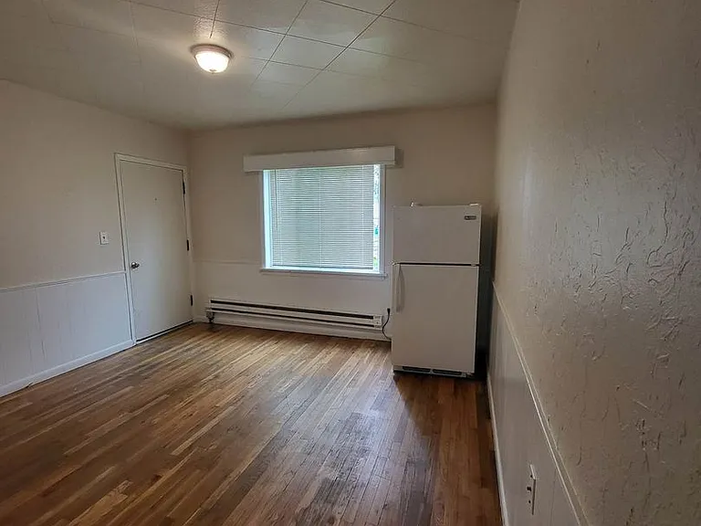 Evergreen Lofts Apartment Available Now! — Photo 20