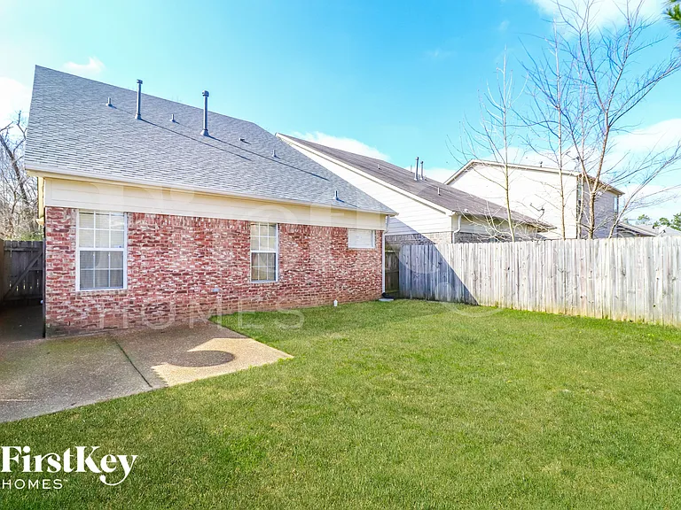 2676 Bending Elm Dr — Photo 14