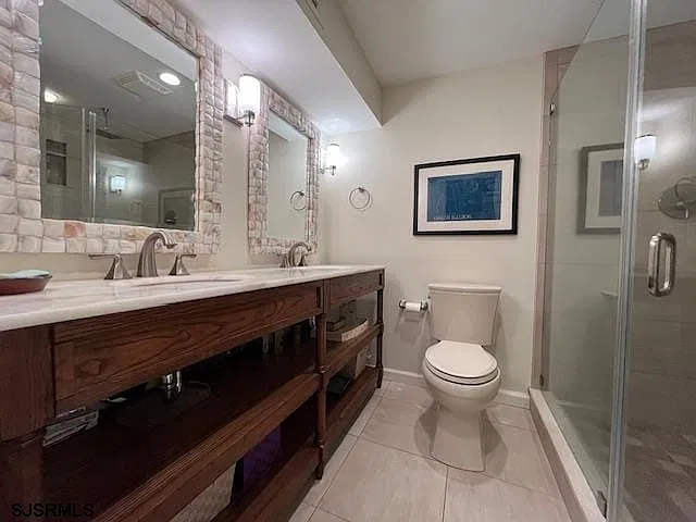 7701 Atlantic Ave — Photo 2