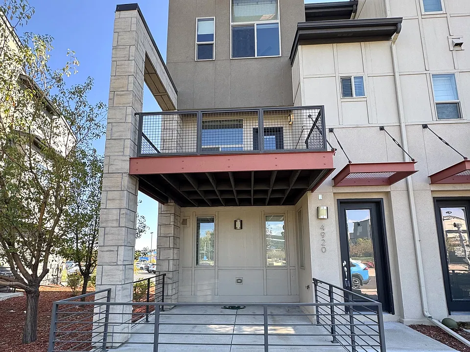 4920 Valentia St #1