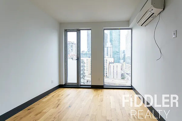 Rented by The KCI Group | media 21