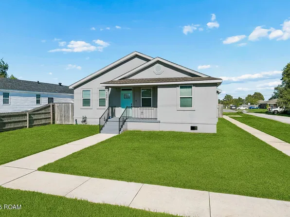 7601 Lacombe St, New Orleans, LA 70127