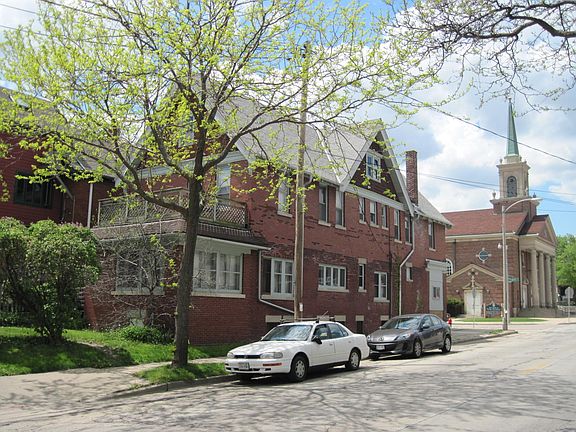 4th image of 3078 N Fratney St APT 2