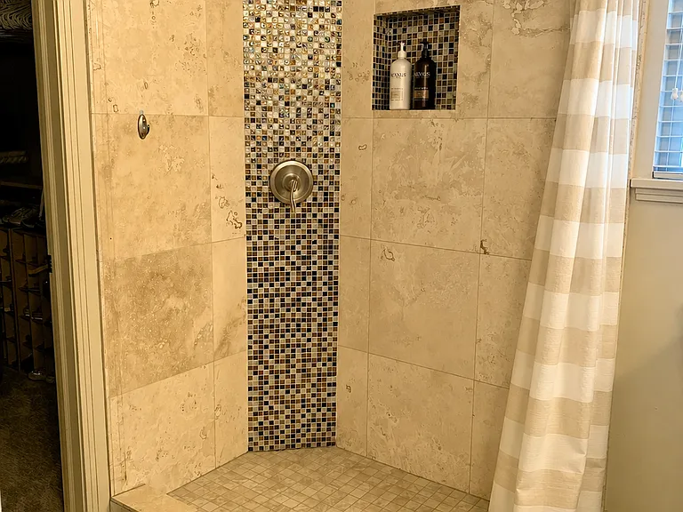 821 Pebble Brook Ln — Photo 16