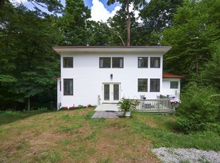 8167 Center Lake Rd, Nineveh, IN 46164