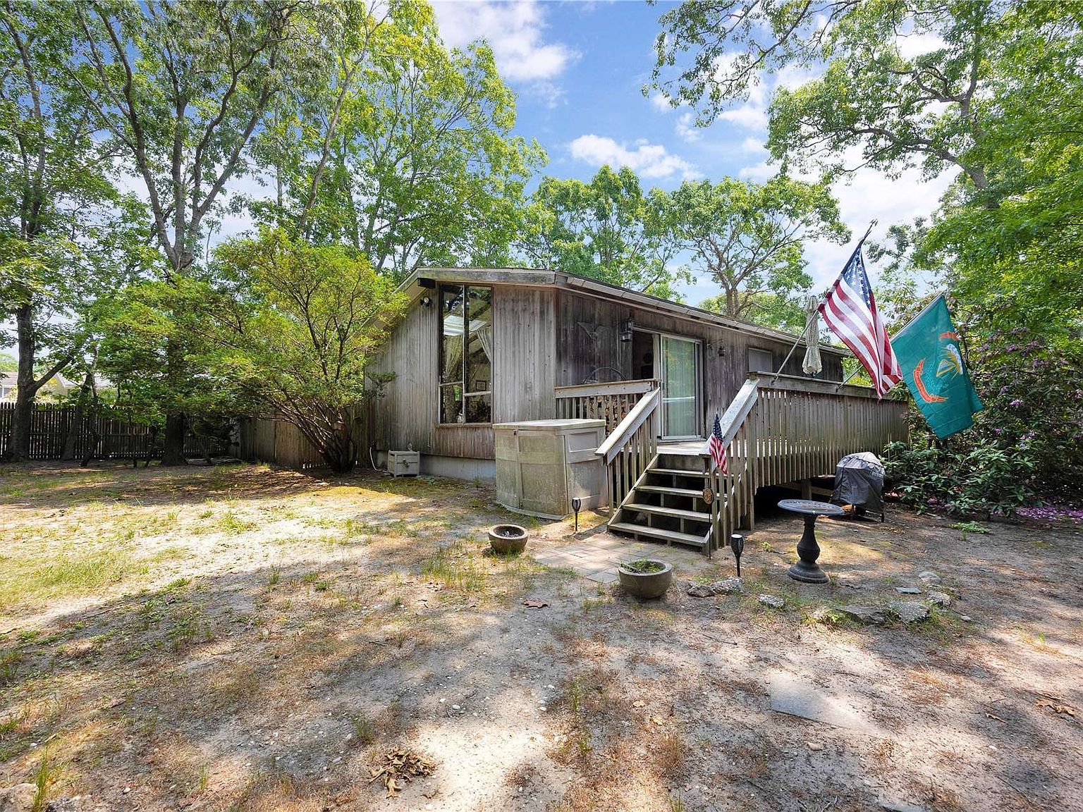 3 Louise Court, Hampton Bays, NY 11946 Zillow