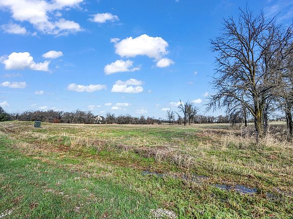 5th image of 108 Rona Ln