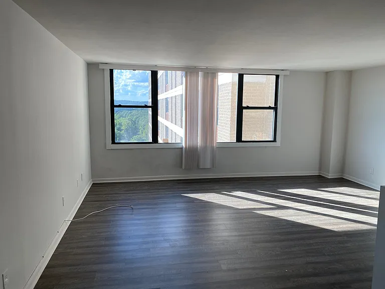 4600 Duke St #1401 — Photo 1