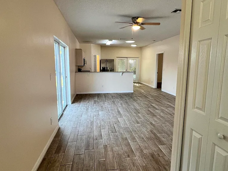 957 W Bimini Ave — Photo 3